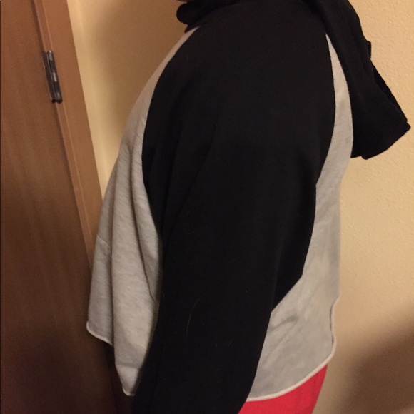 Cropped plus size hoodie - Picture 2 of 5